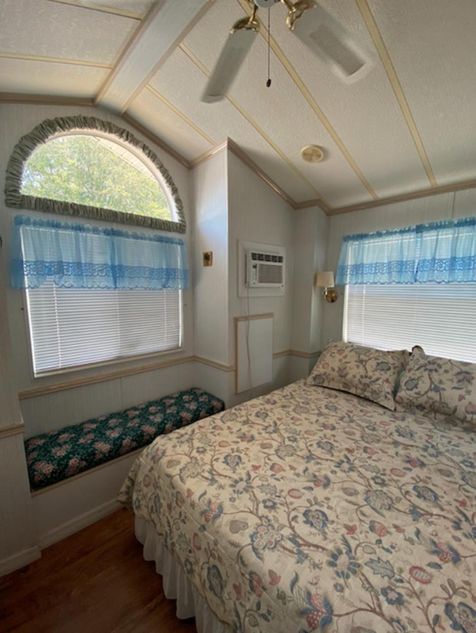 Woody's Rv Llc * Sebring
